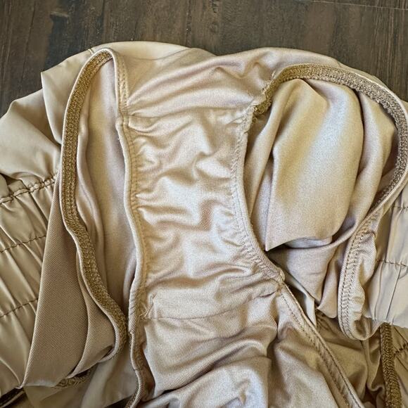 FREE PEOPLE MOVEMENT Get Your Flirt On Shorts Tan High Rise Training - Picture 5 of 9